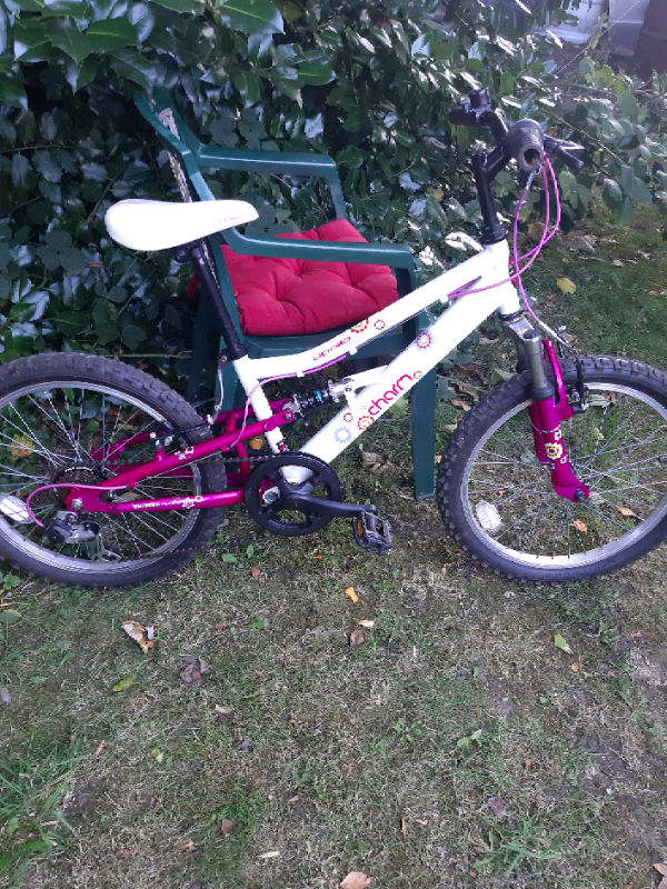 apollo charm 20 inch bike